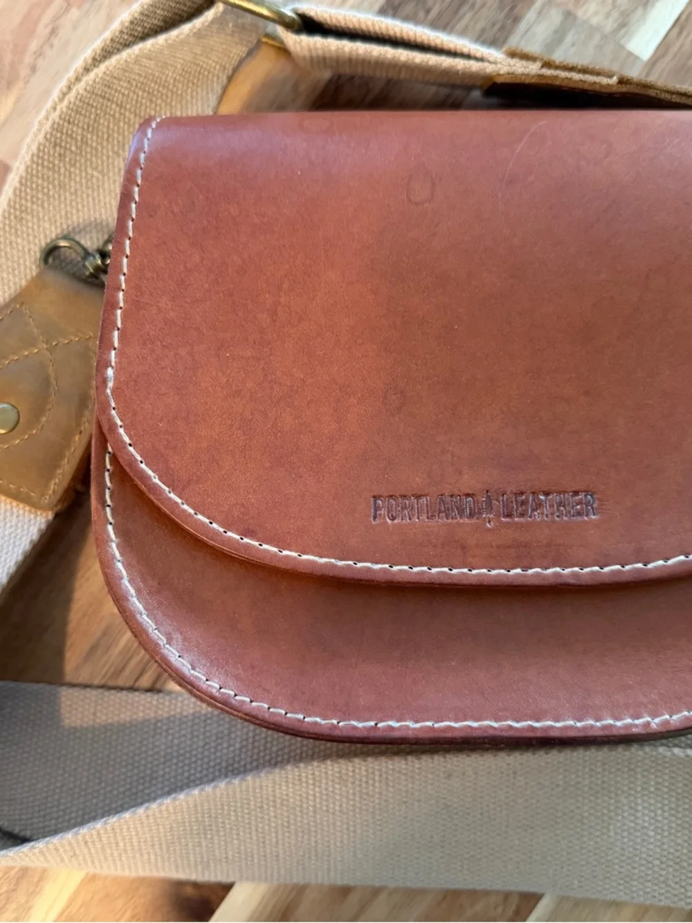 Portland Leather Saddle Crossbody Bag - Picture 3 of 15